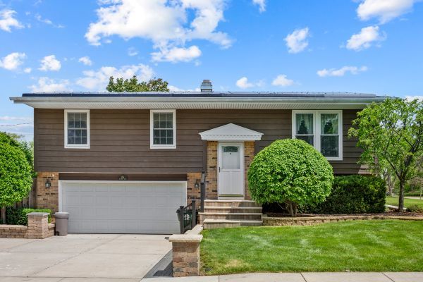318 Hillcrest Drive
