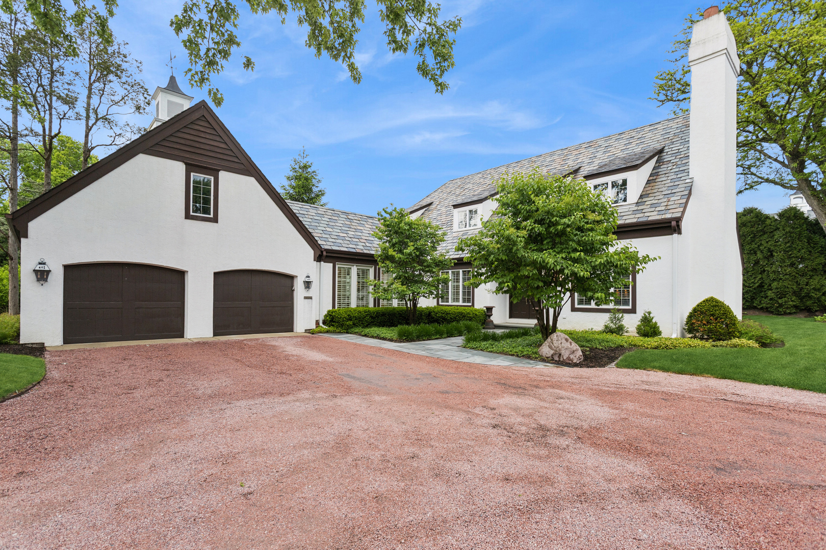 401 BURR RIDGE CLUB Drive