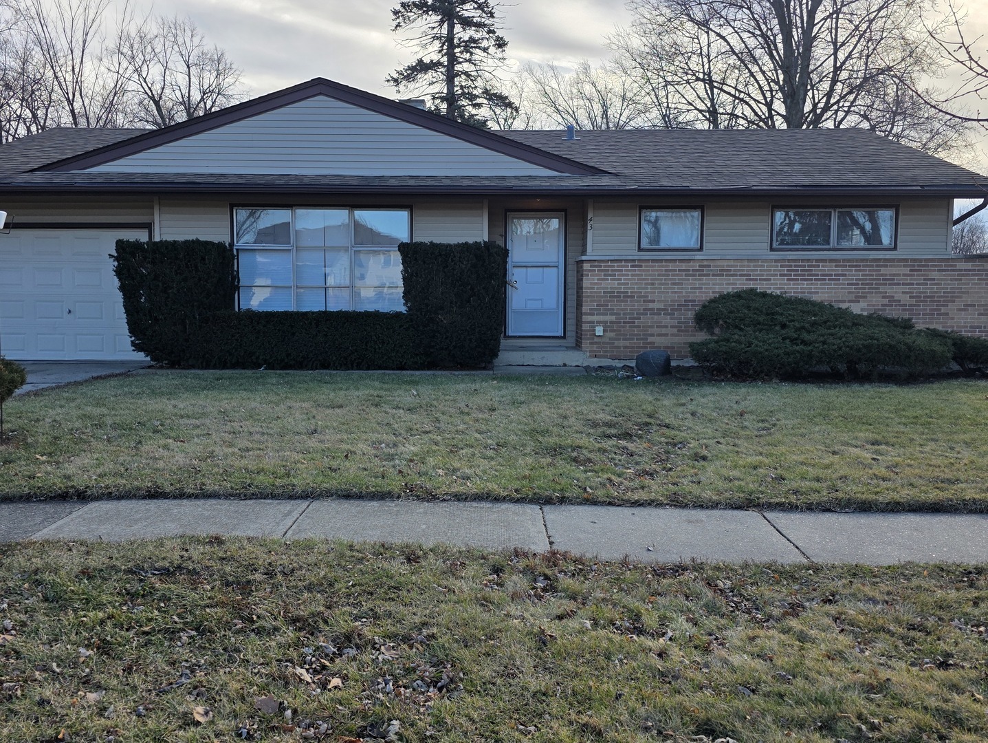 43 WOODCREST Lane