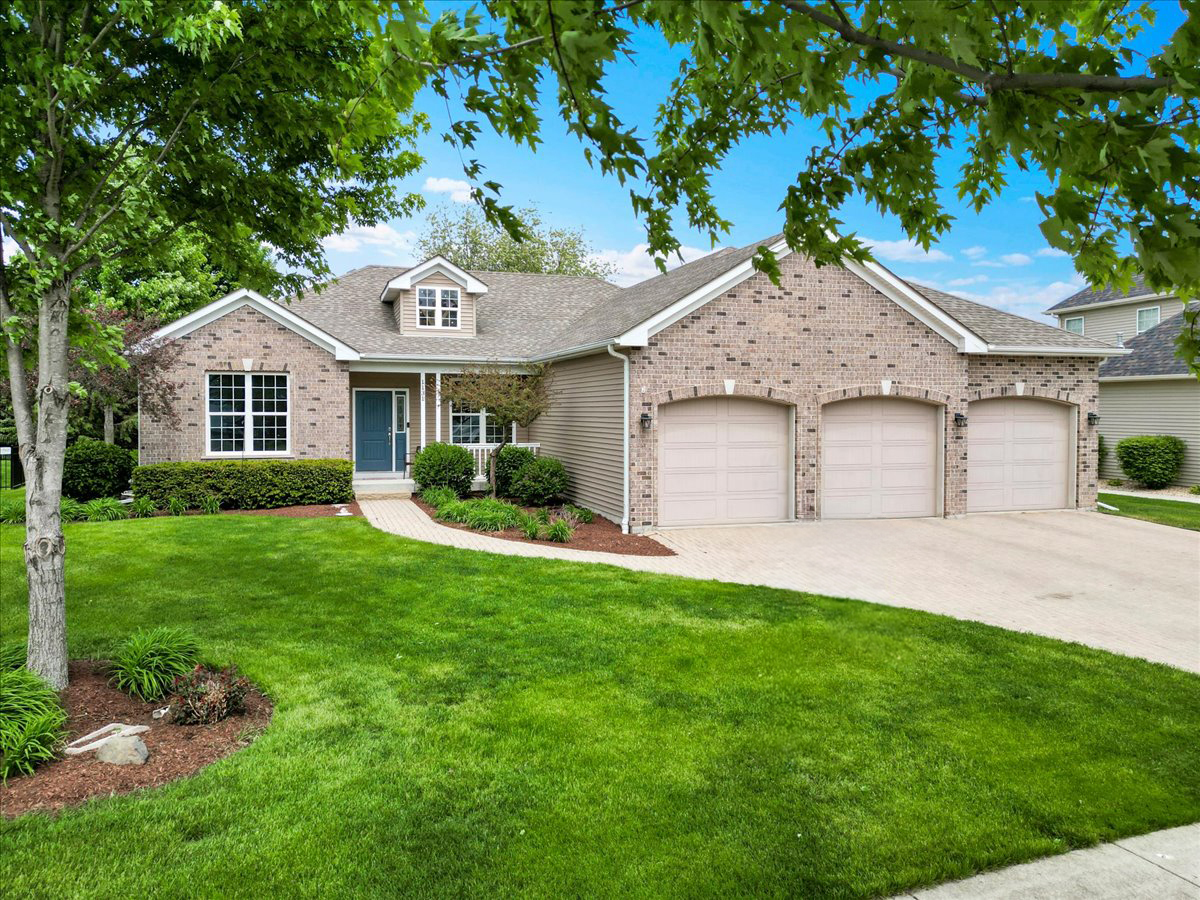 1131 Clearwater Drive