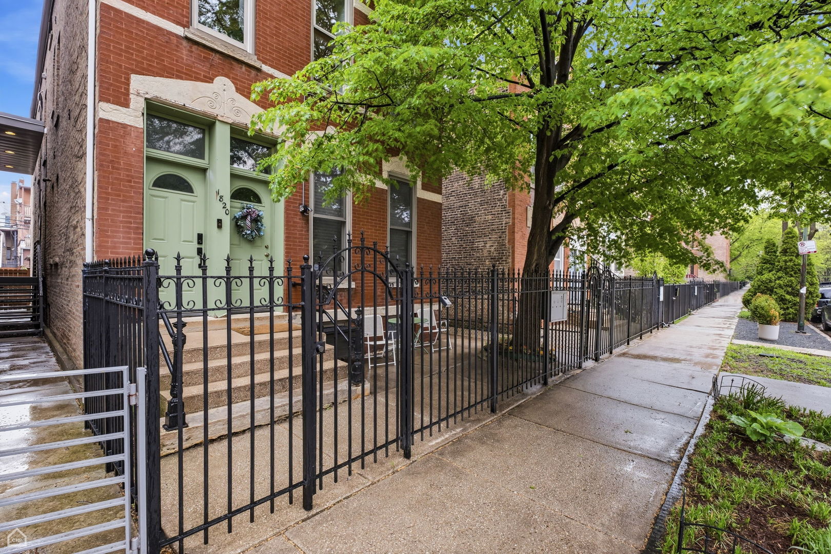 1820 SUPERIOR Street
