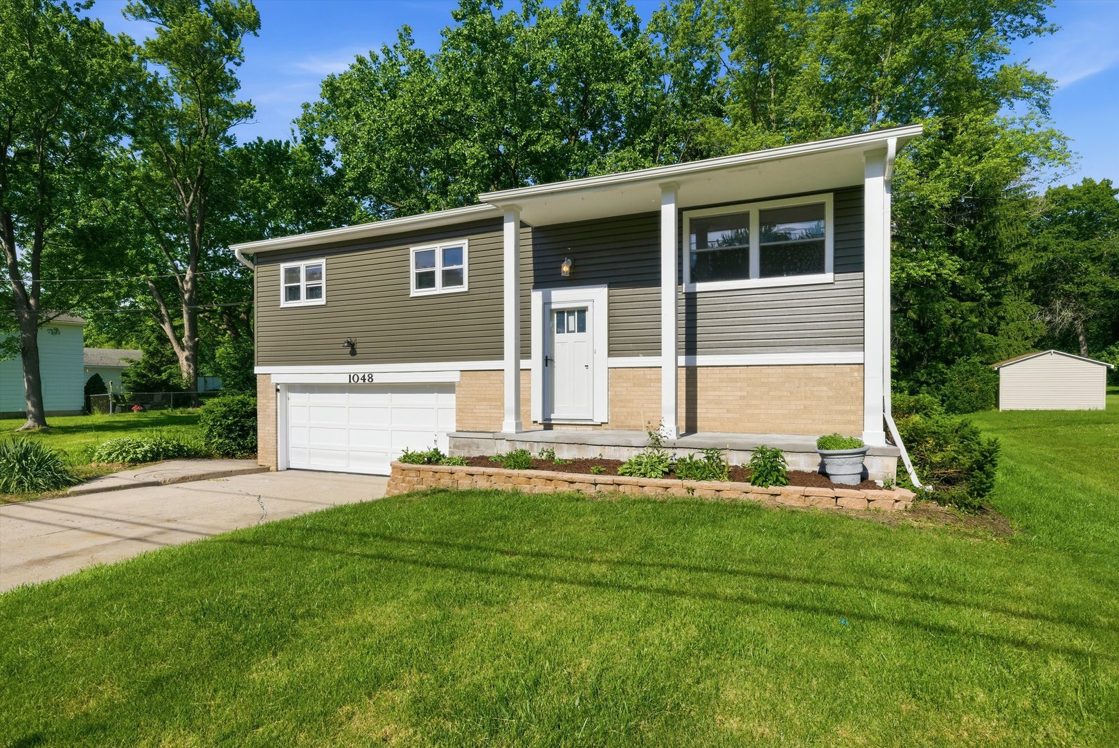 1048 Belle Plaine Avenue
