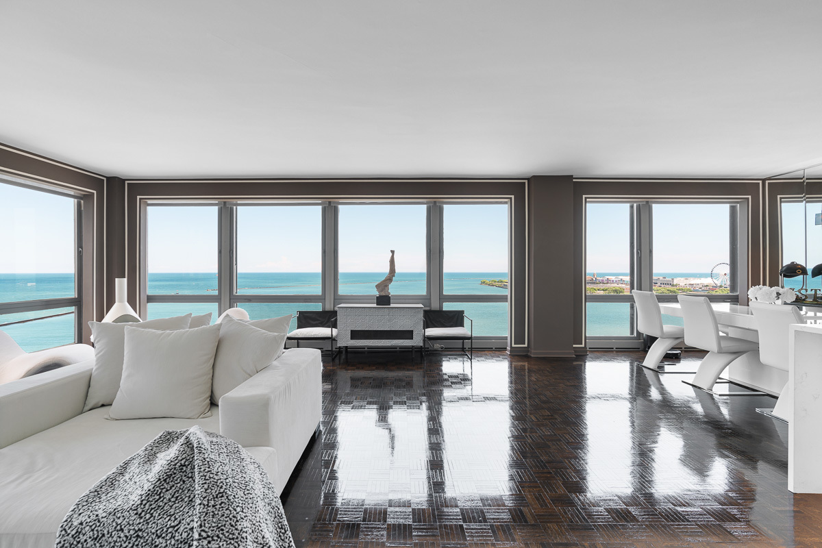 860 Lake Shore Drive
