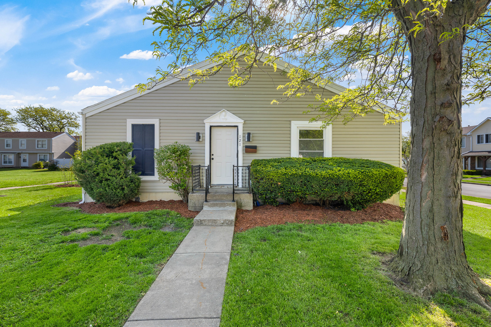 121 Williamsburg Road