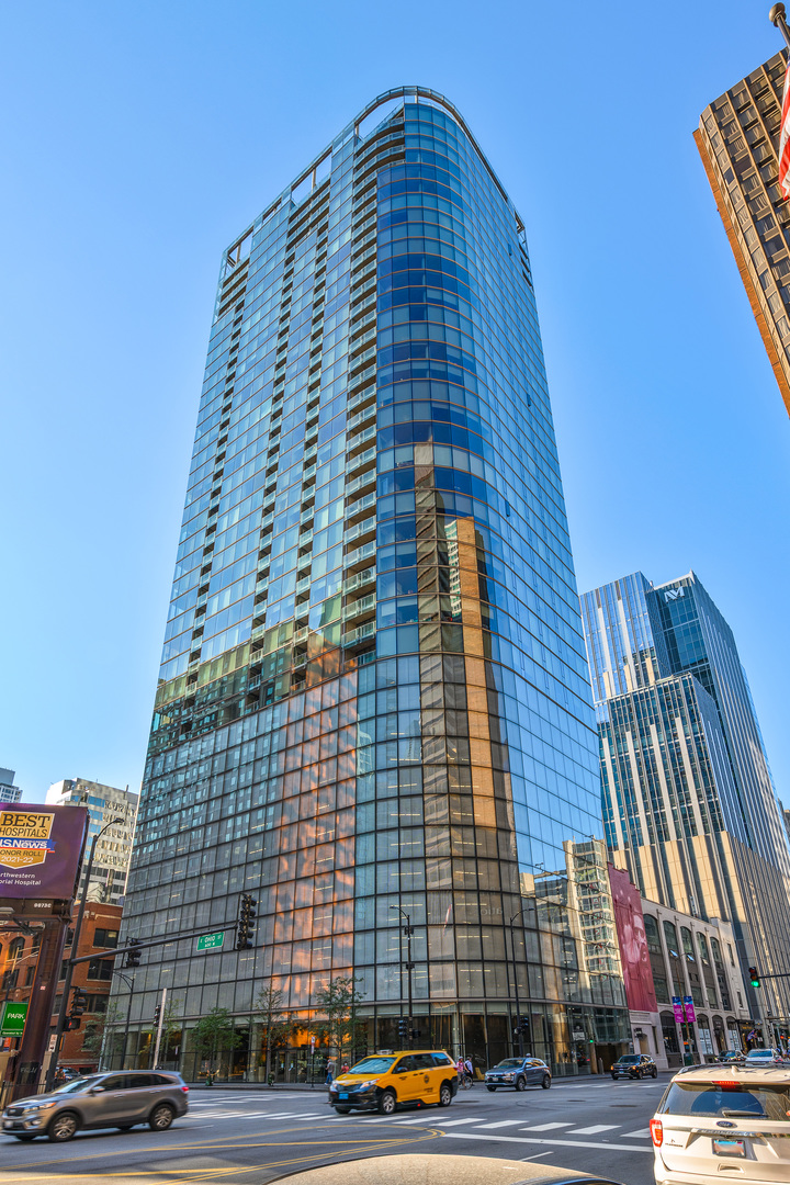 600 Fairbanks Court
