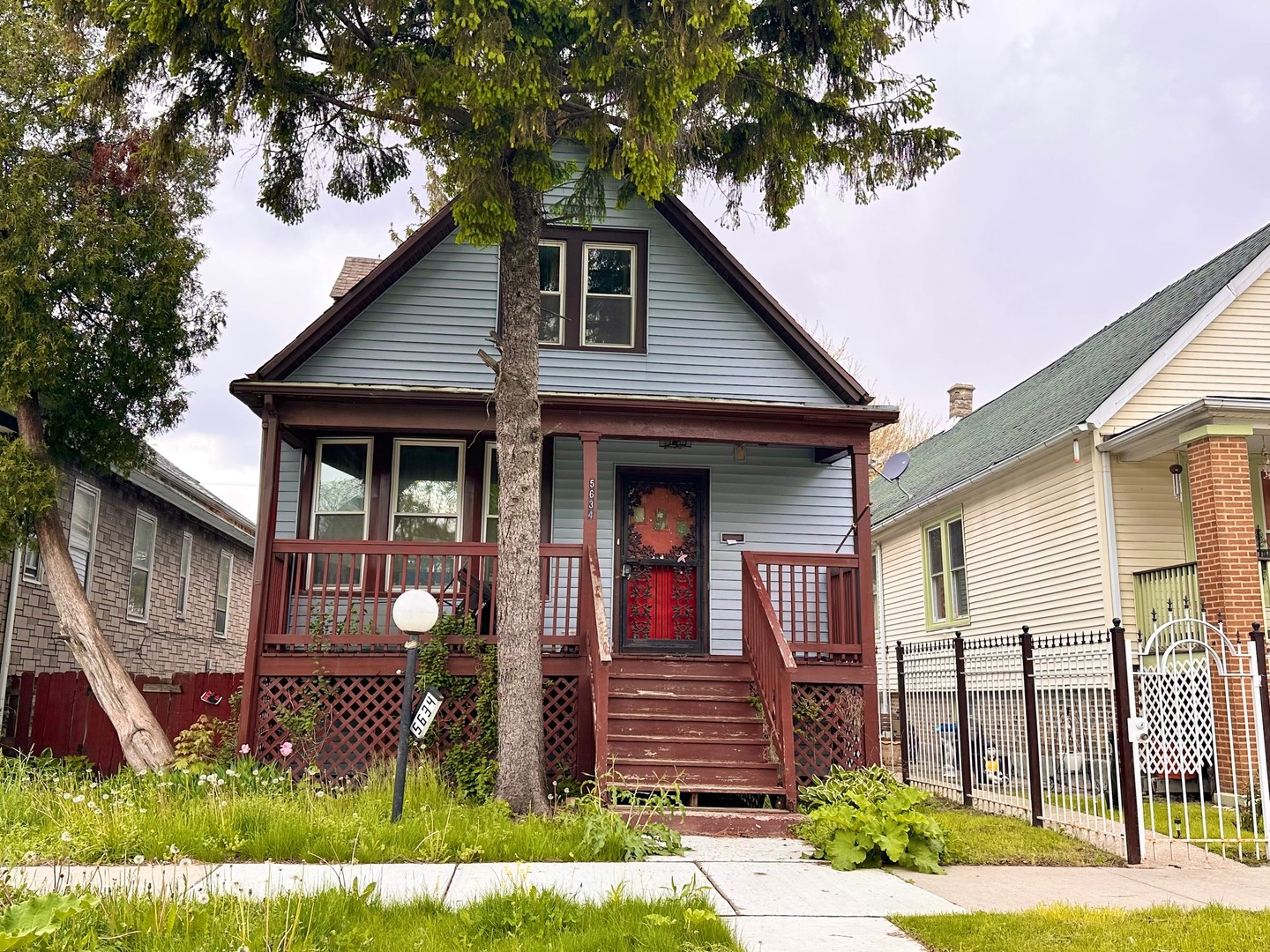 5634 Hoyne Avenue