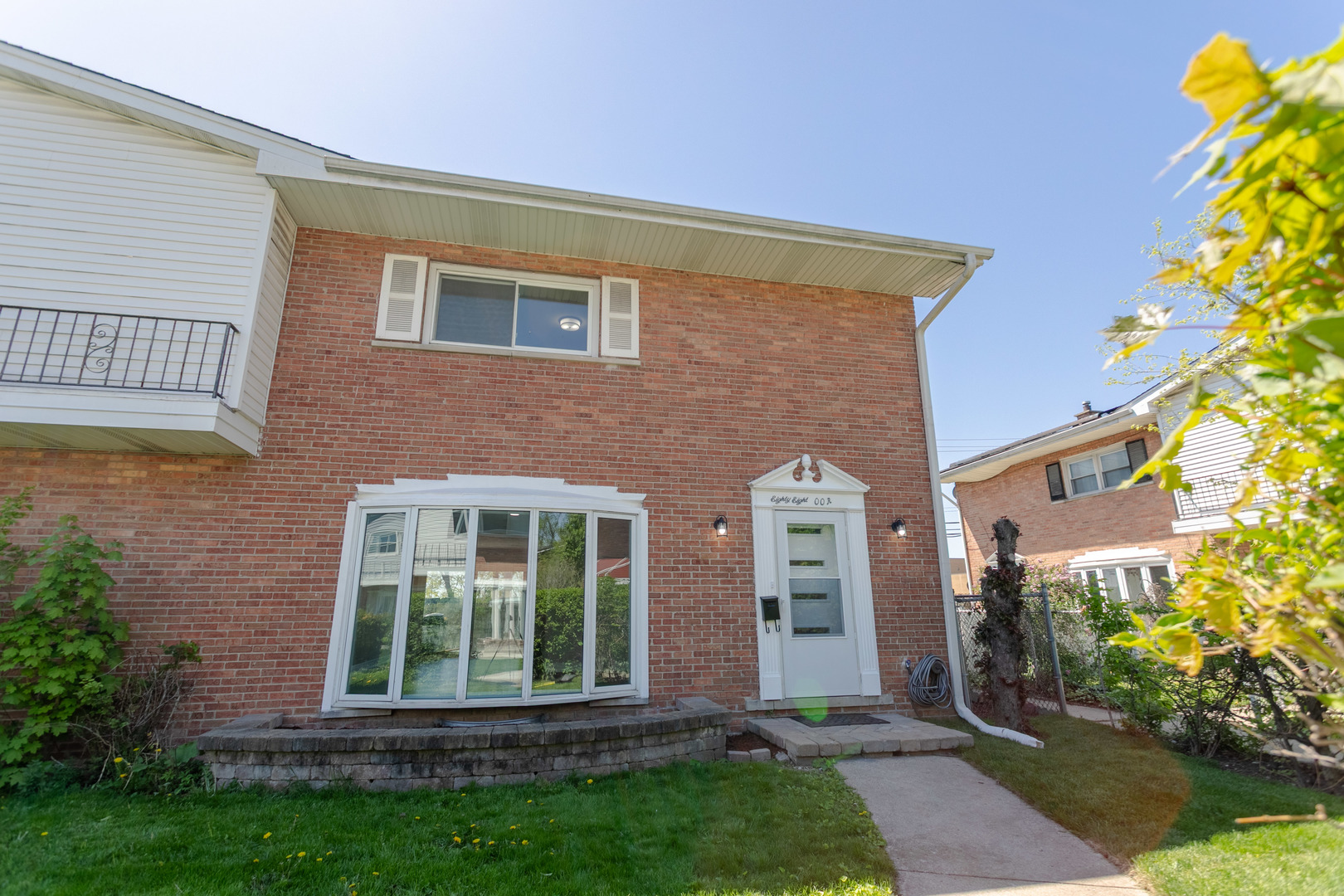 8800 Dee Road