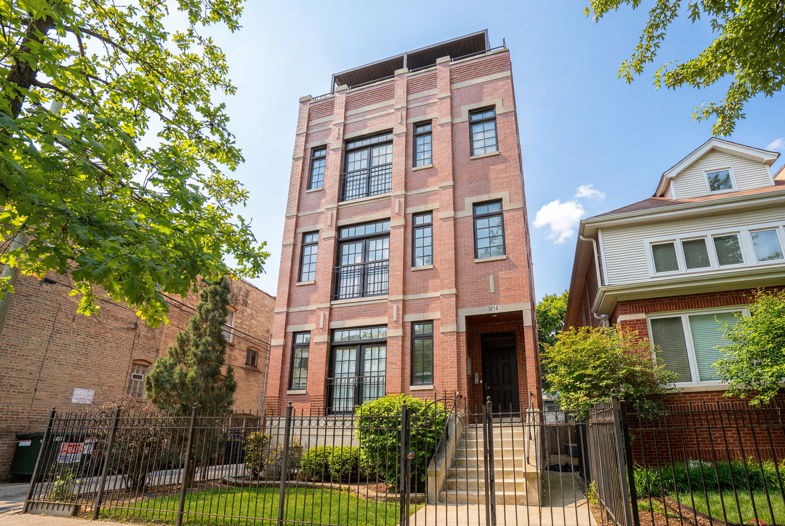 3814 Greenview Avenue