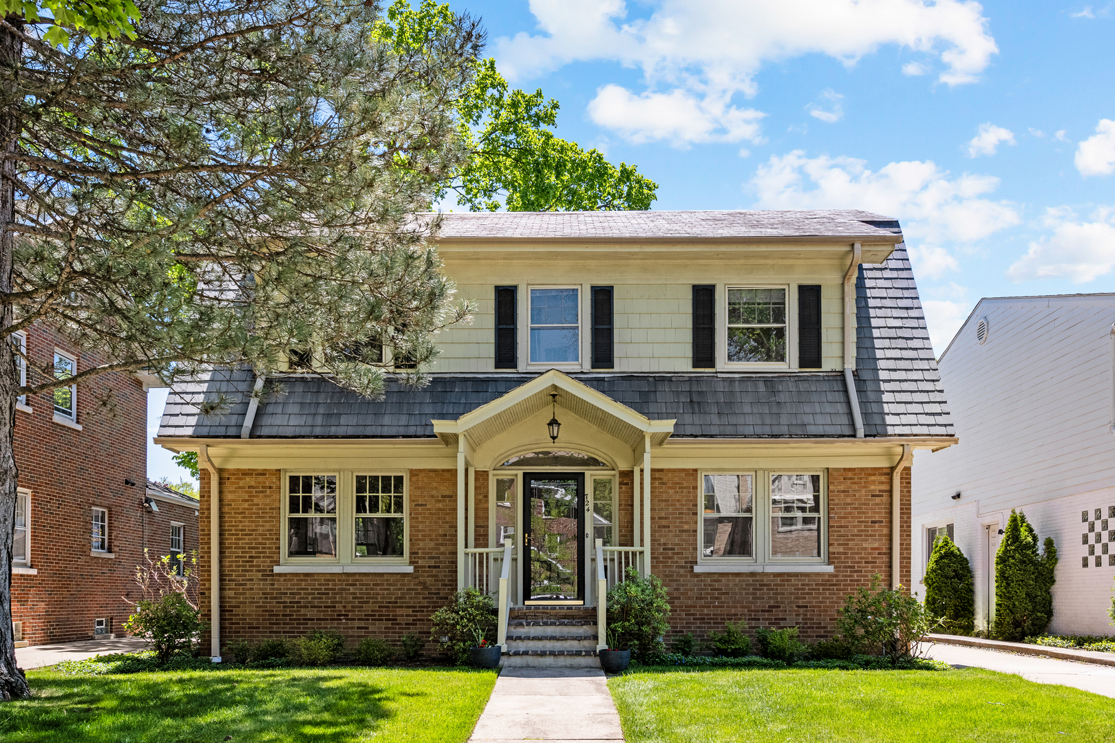 724 Maclean Avenue