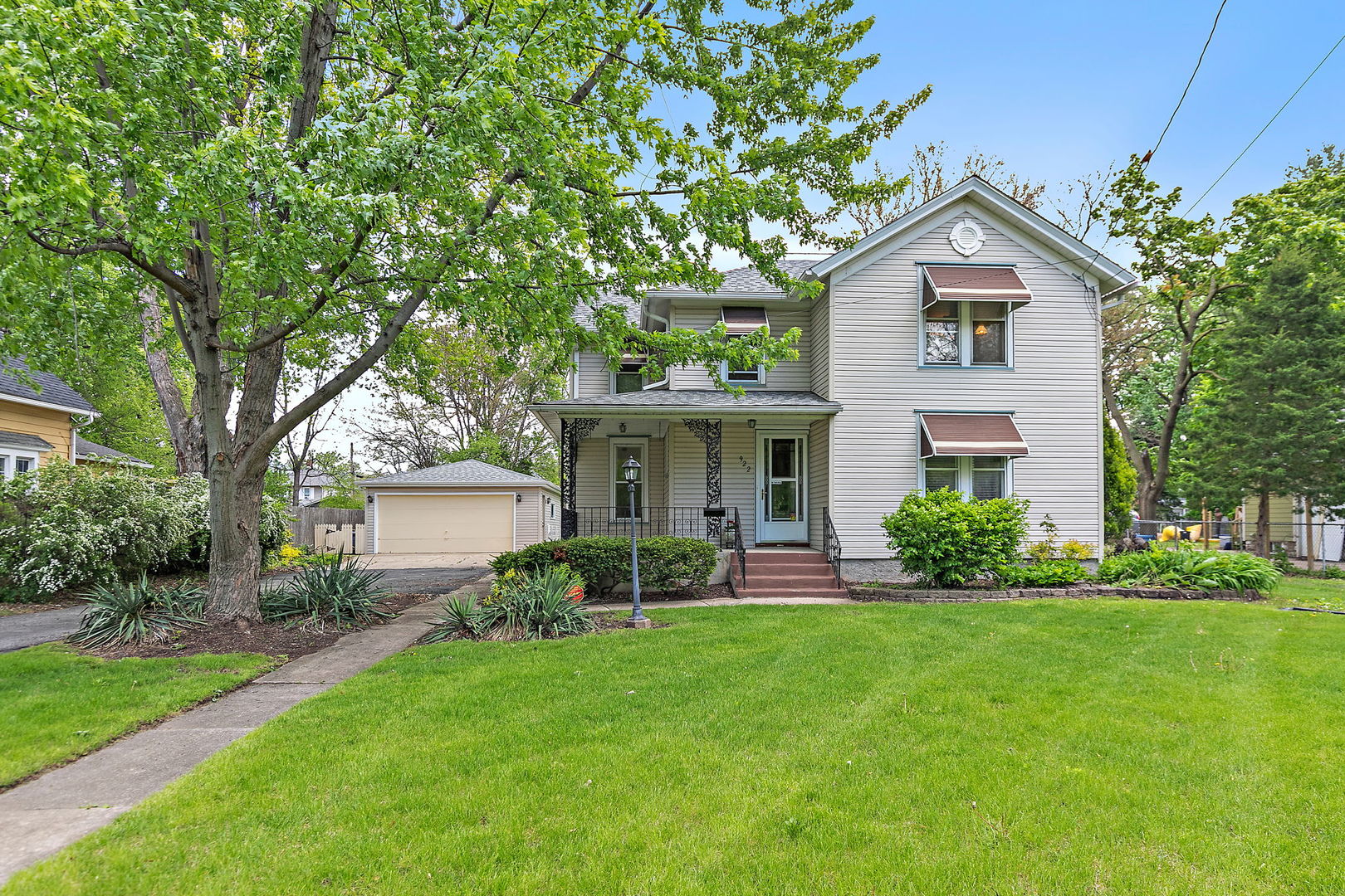 922 Douglas Avenue