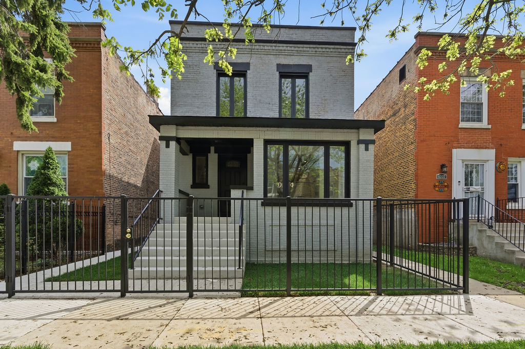 6333 Maplewood Avenue