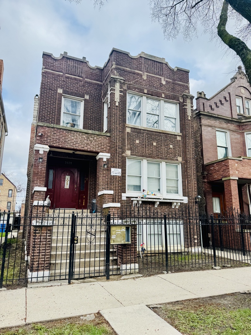 2521 Saint Louis Avenue