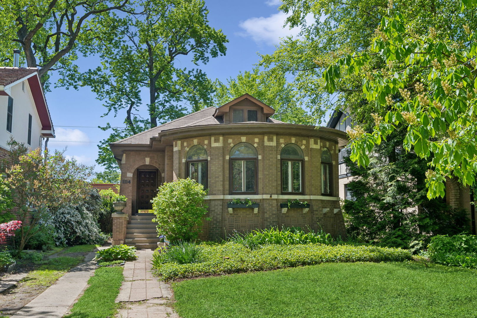 1114 Dobson Street