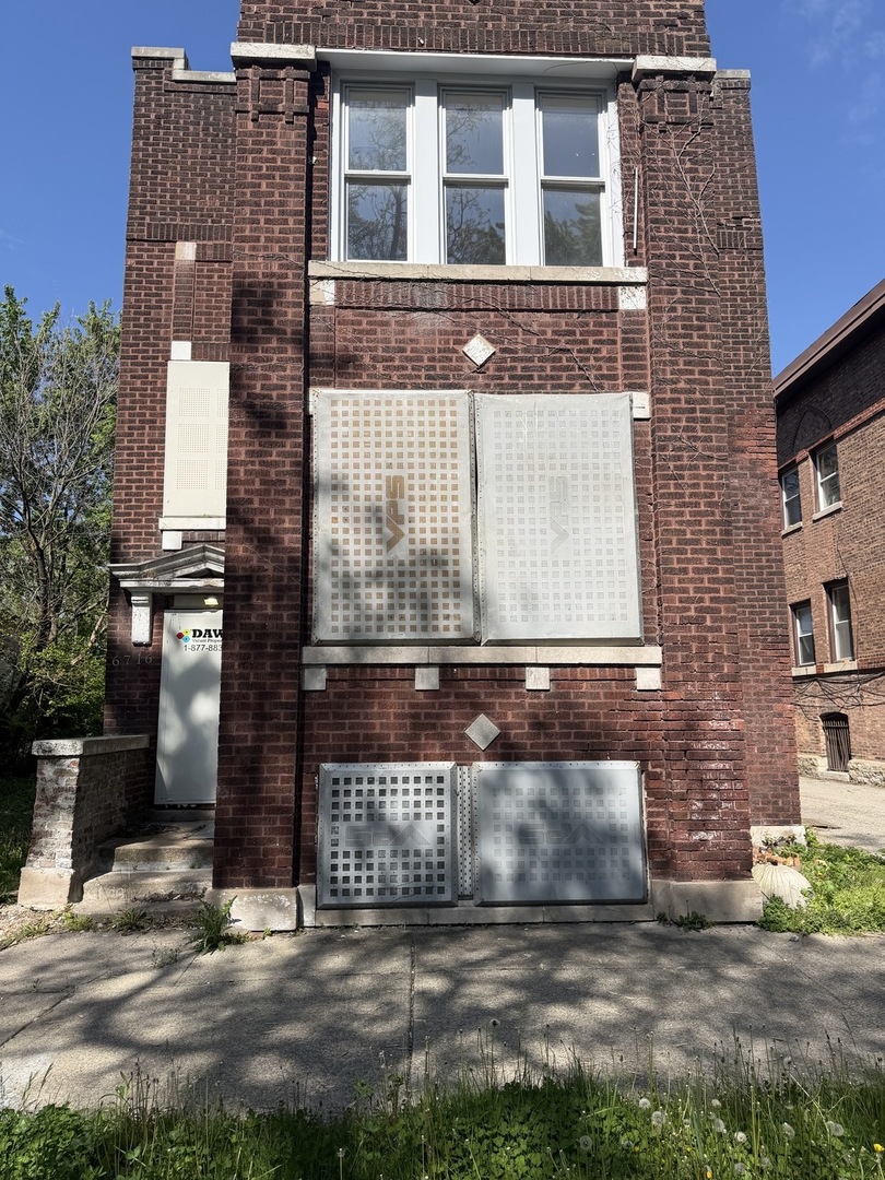 6716 May Street