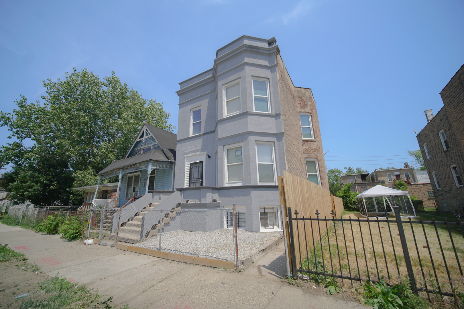 6333 Racine Avenue