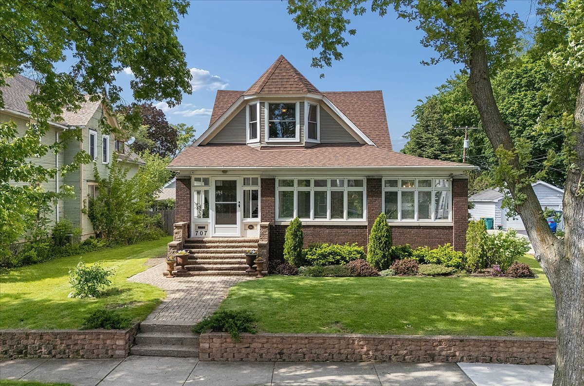 707 Buell Avenue