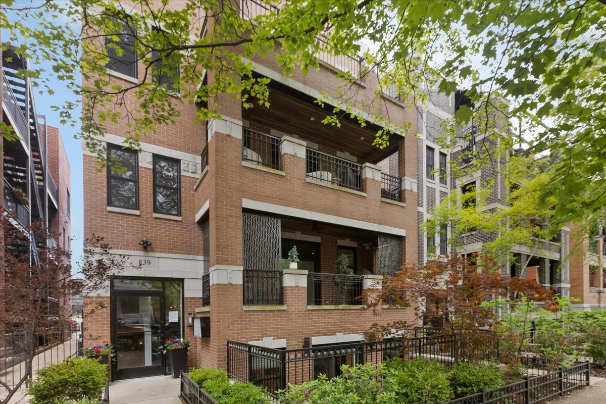 839 Bradley Place