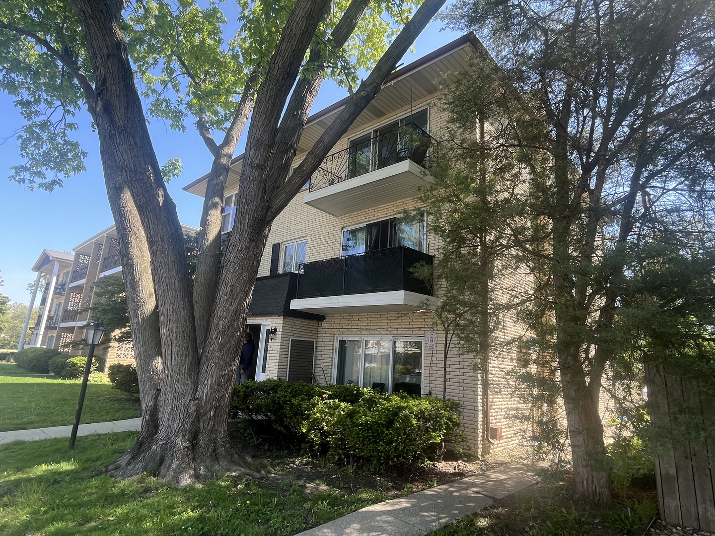 11205 Moraine Drive