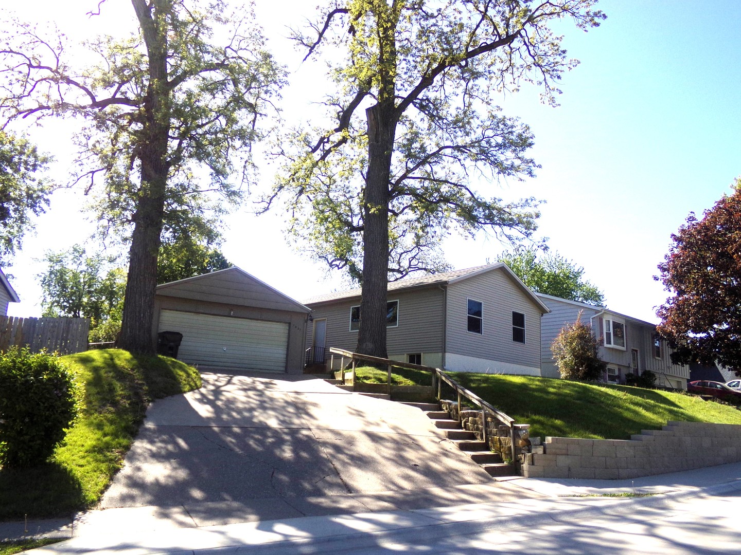 1521 Emerald Drive