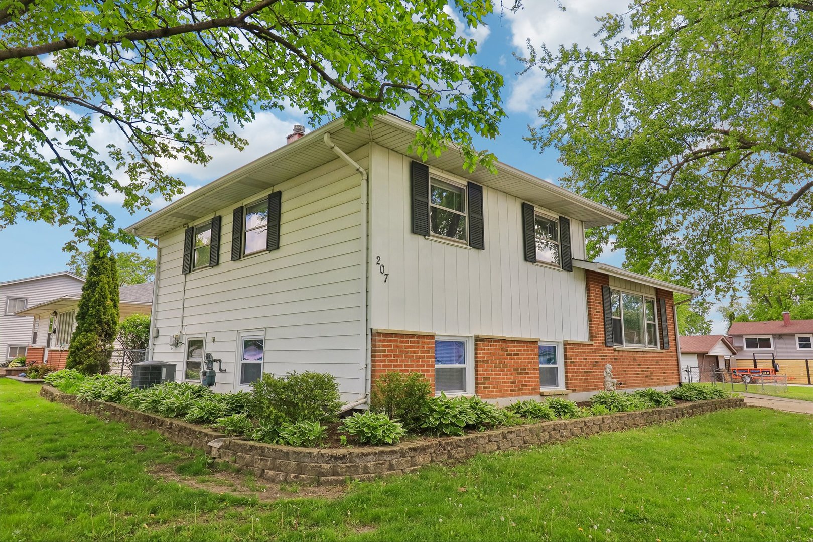 207 Idlewild Avenue
