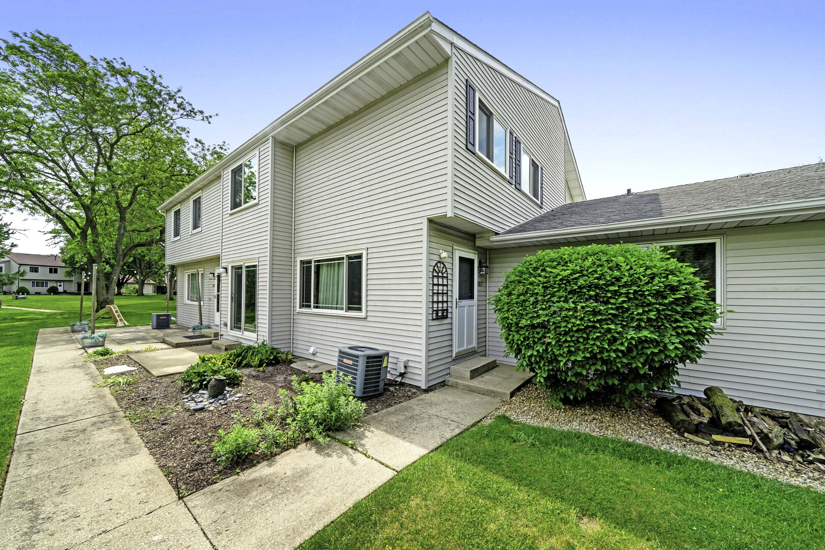 1837 Kerrybrook Court