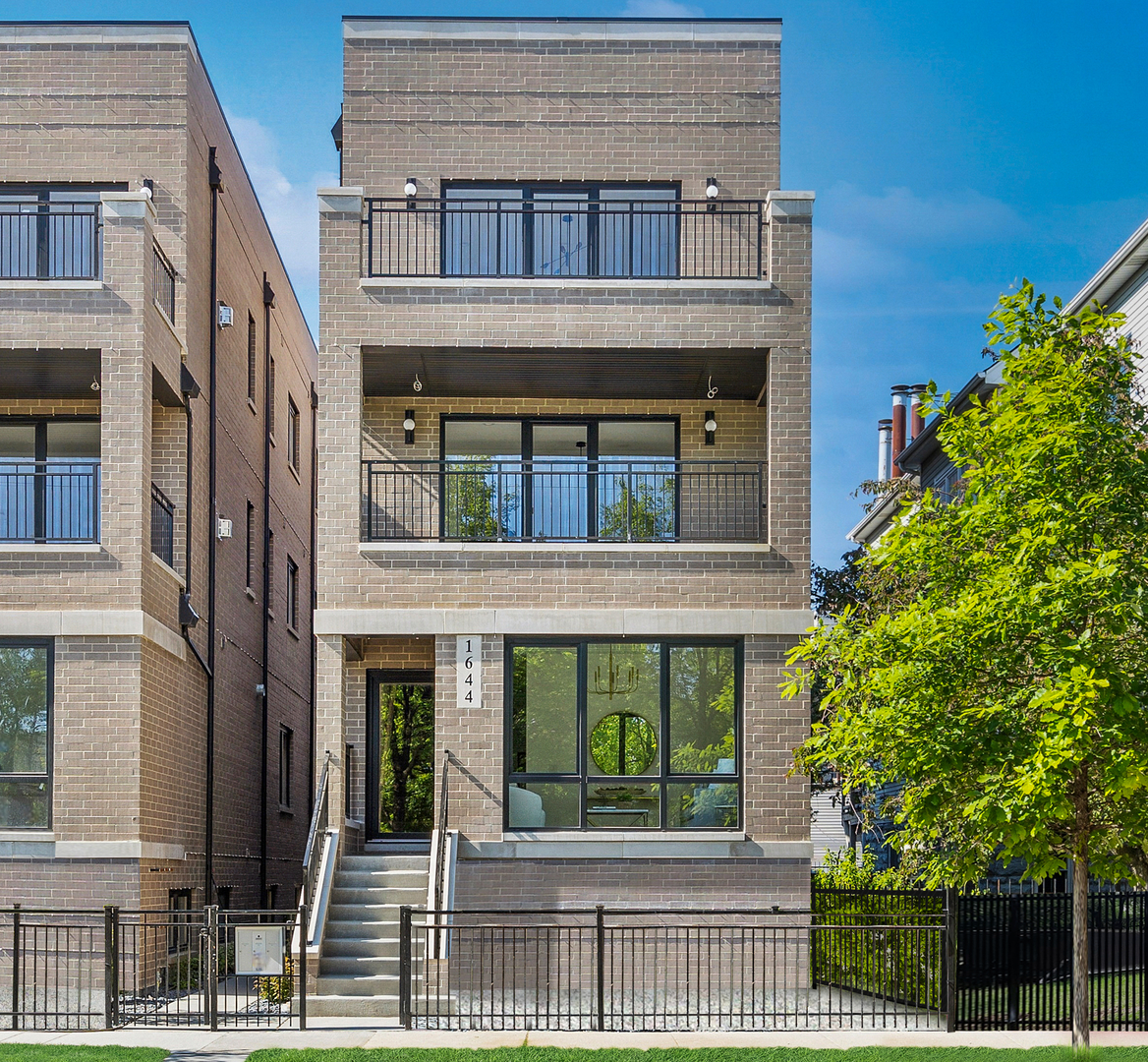 957 Winchester Parkway