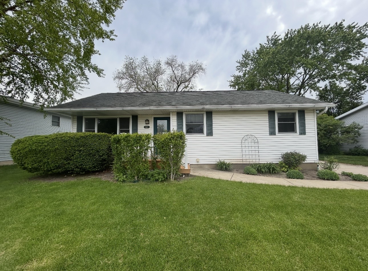 607 Oxford Court