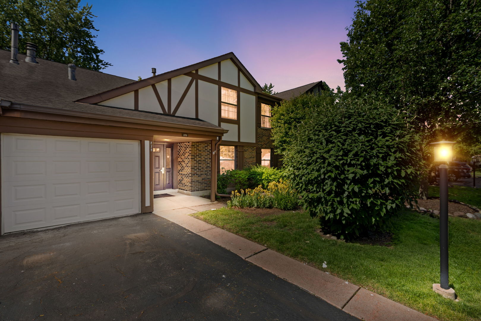 275 Wilmette Court