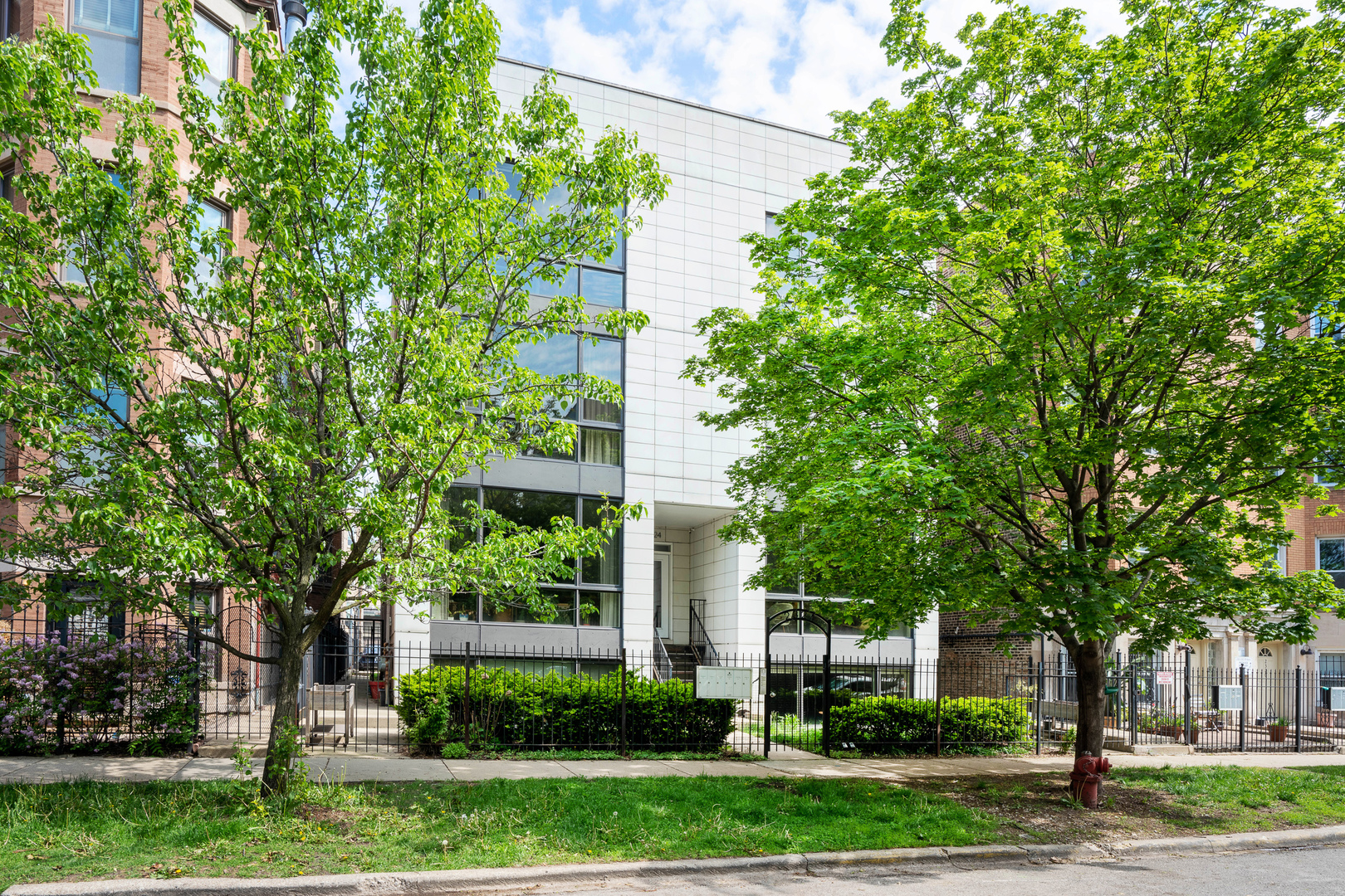 2324 Huron Street