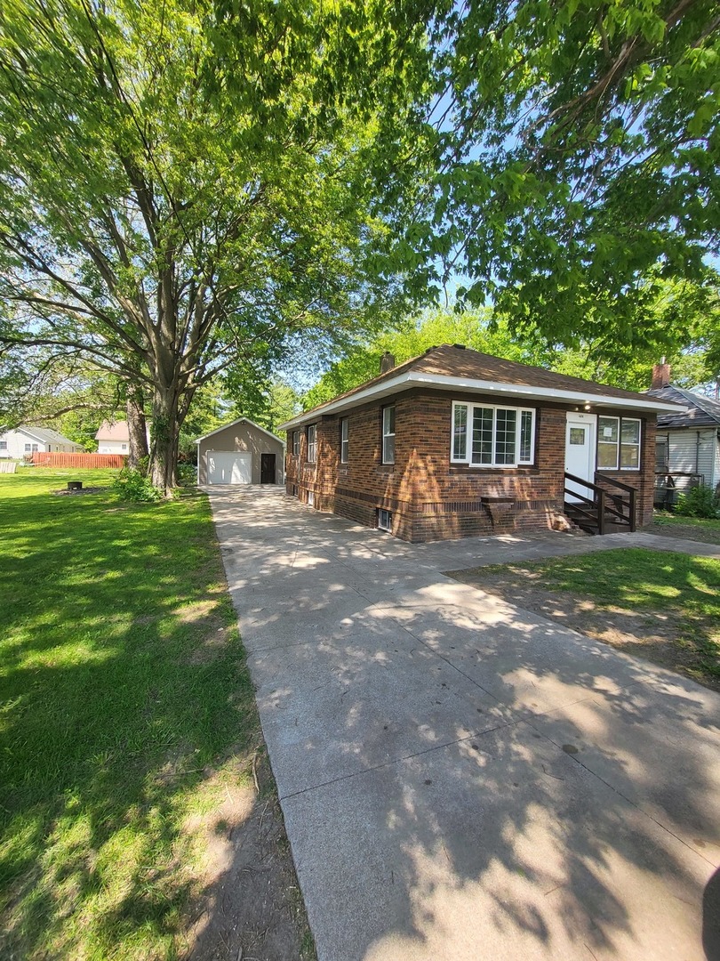 1406 Bloomington Street