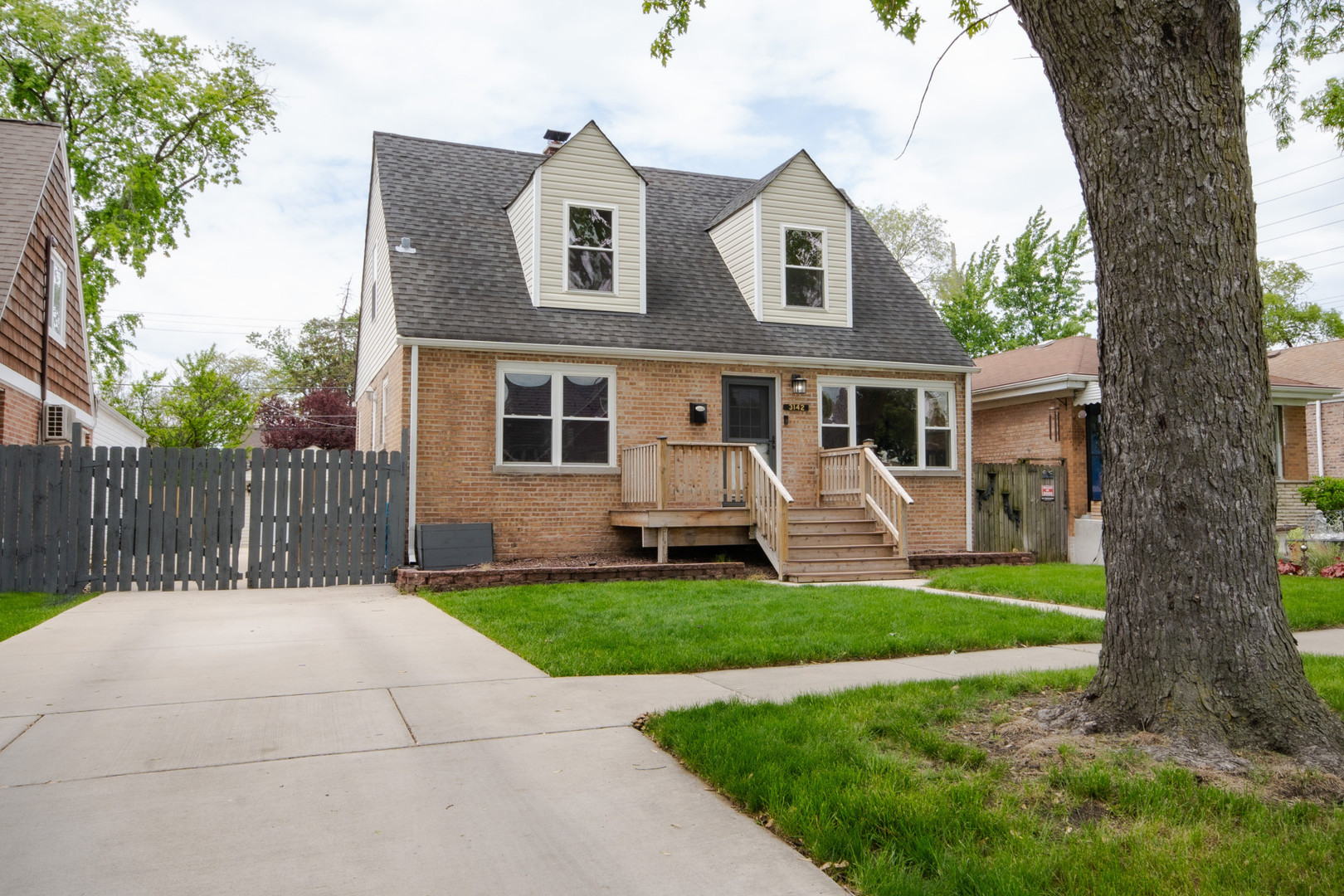 3142 SUNSET Lane