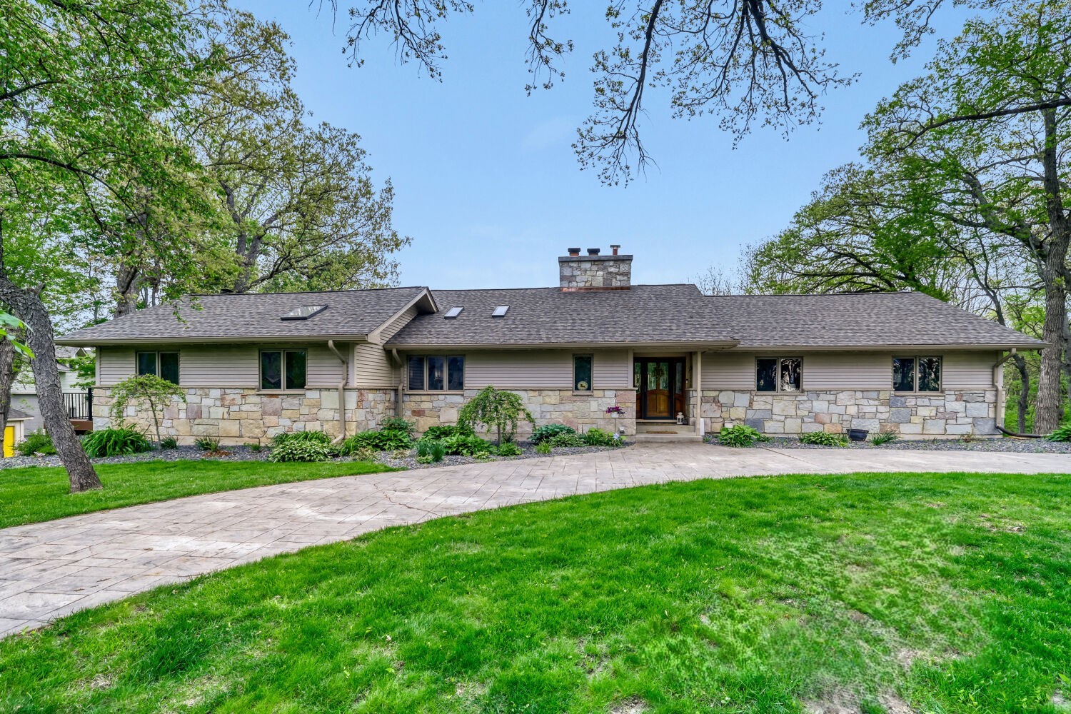 39W526 Lori Lane