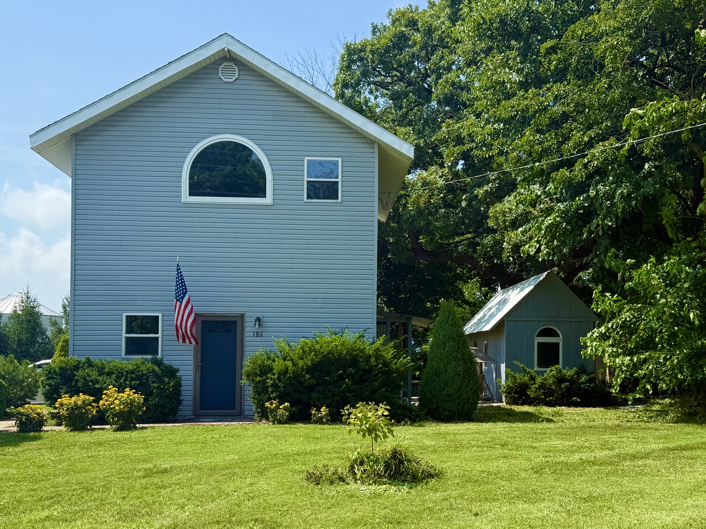 186 Peru Street