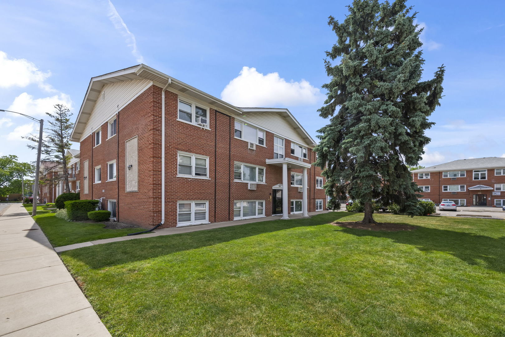 10121 Hartford Court