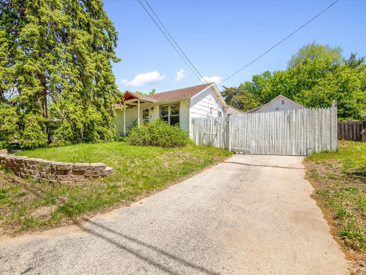 205 Jones Terrace