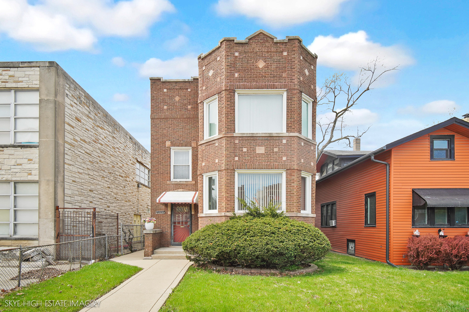 1338 Massasoit Avenue