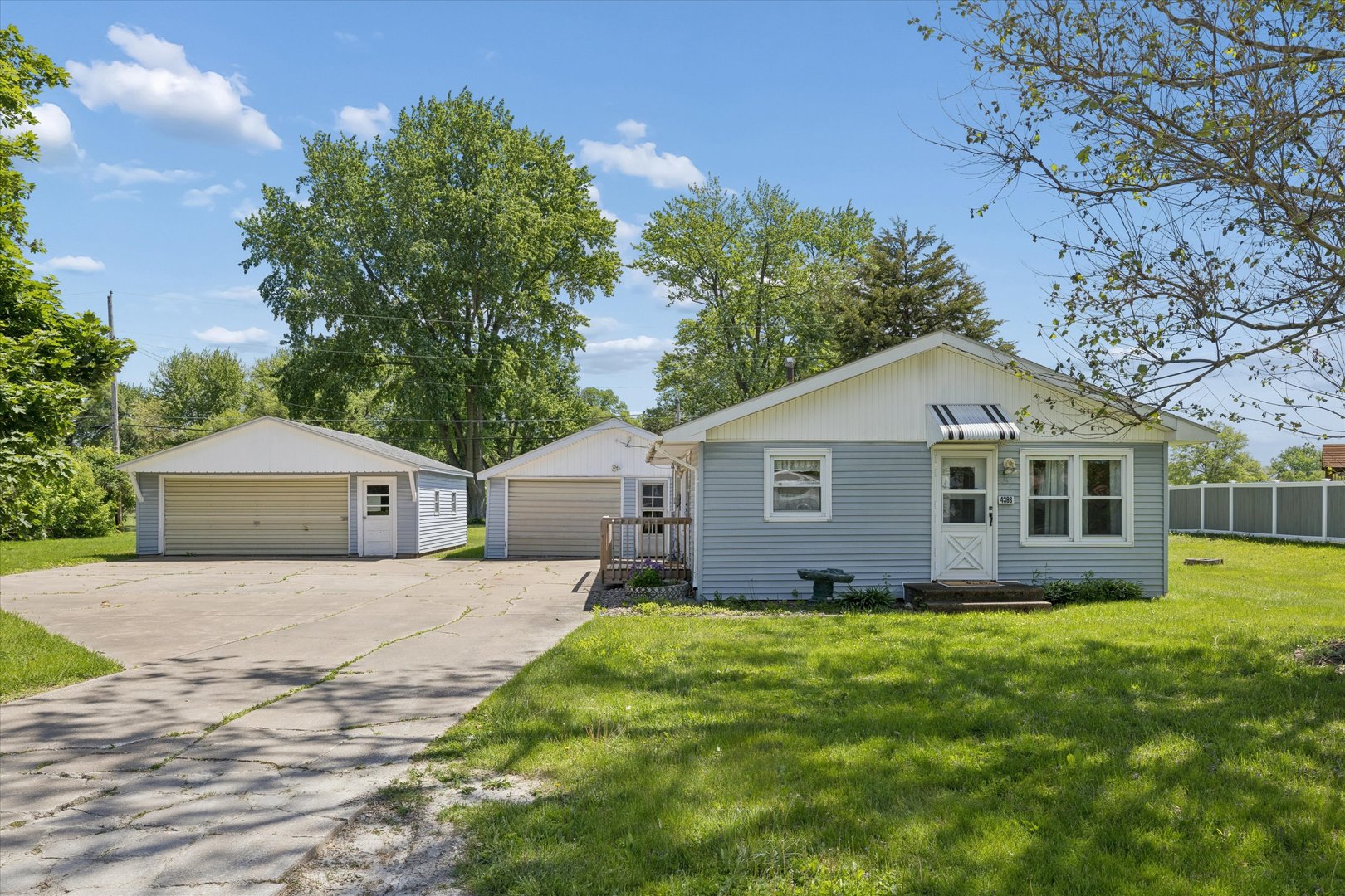 4368 9th Street