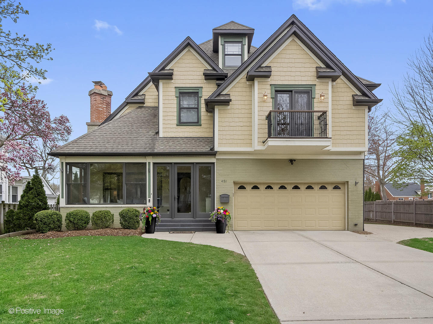 451 SPRING Avenue