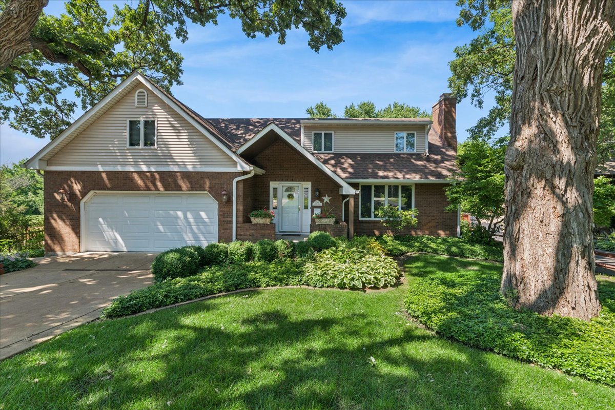 2244 Country Knoll Lane