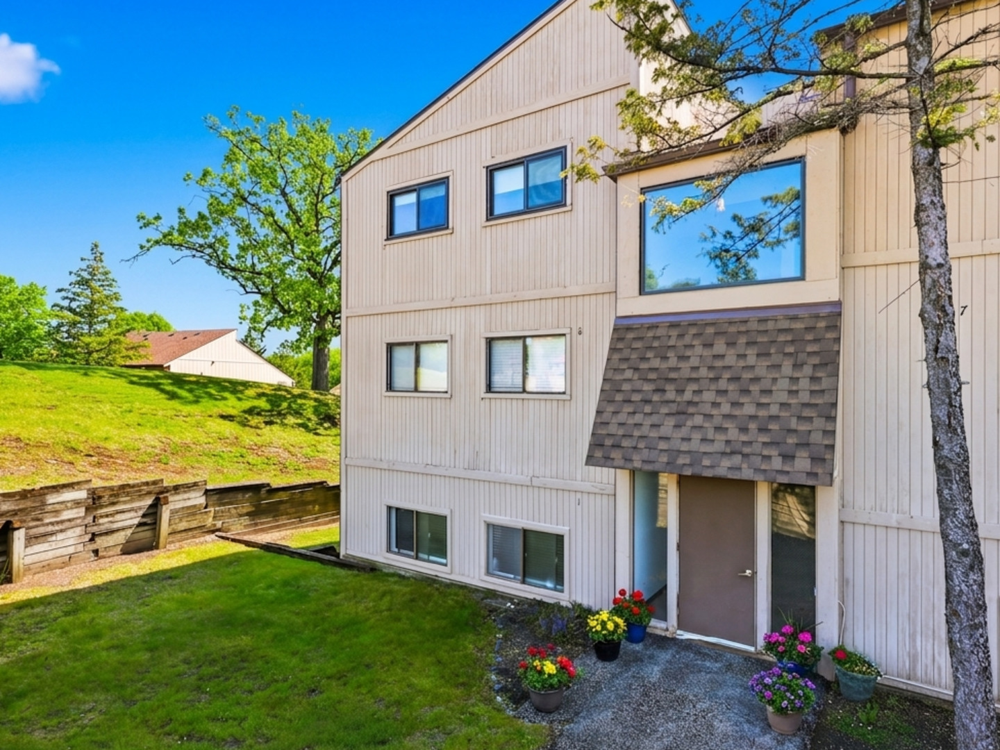 48 Oak Hill Colony