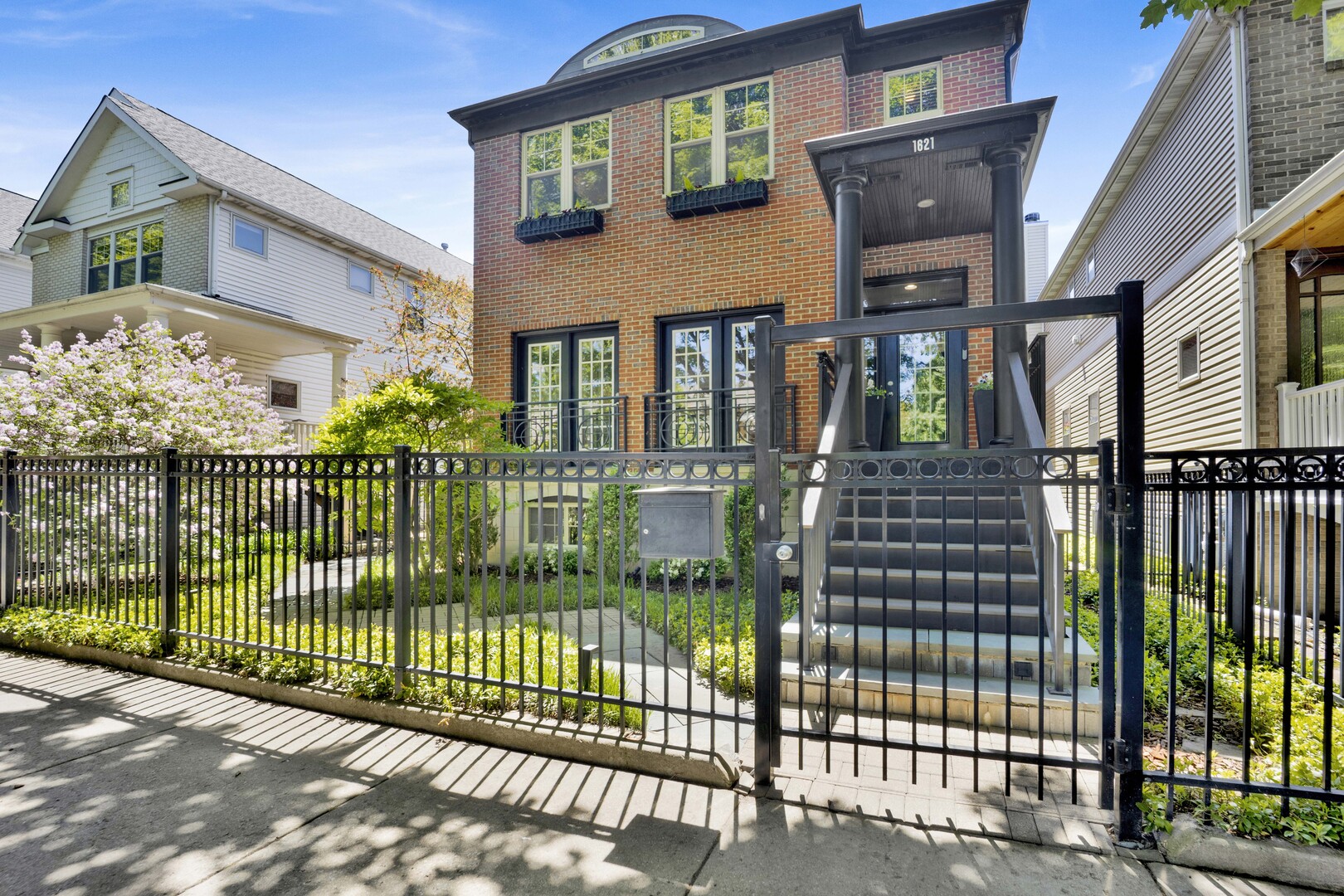 1621 Rosehill Drive