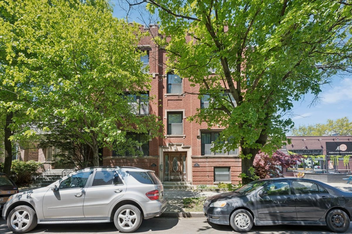 6348 Magnolia Avenue