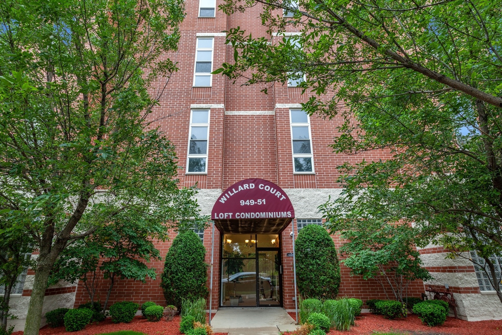 949 Willard Court