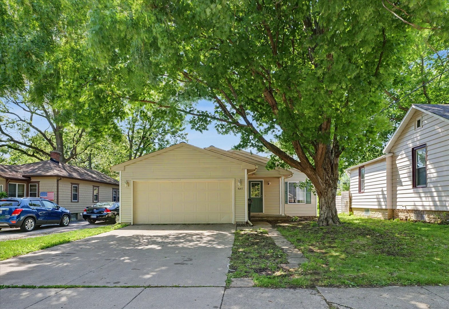 905 Cottage Grove Avenue