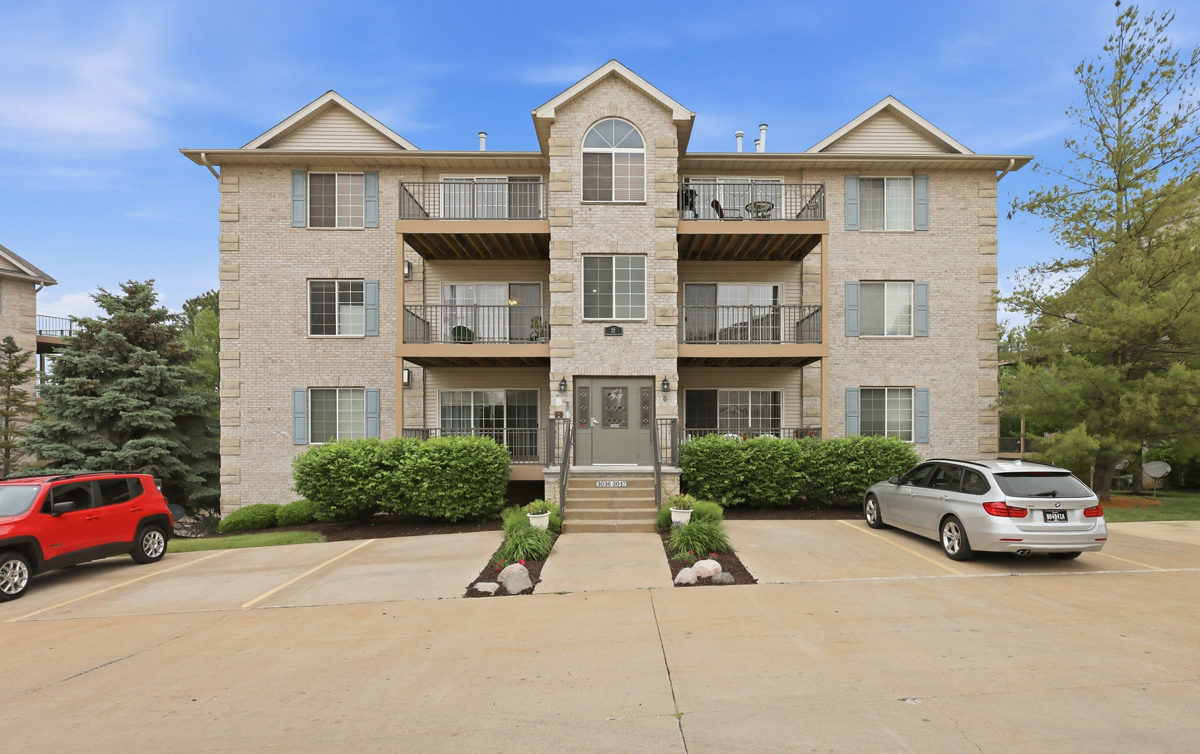 3040 Holiday Court