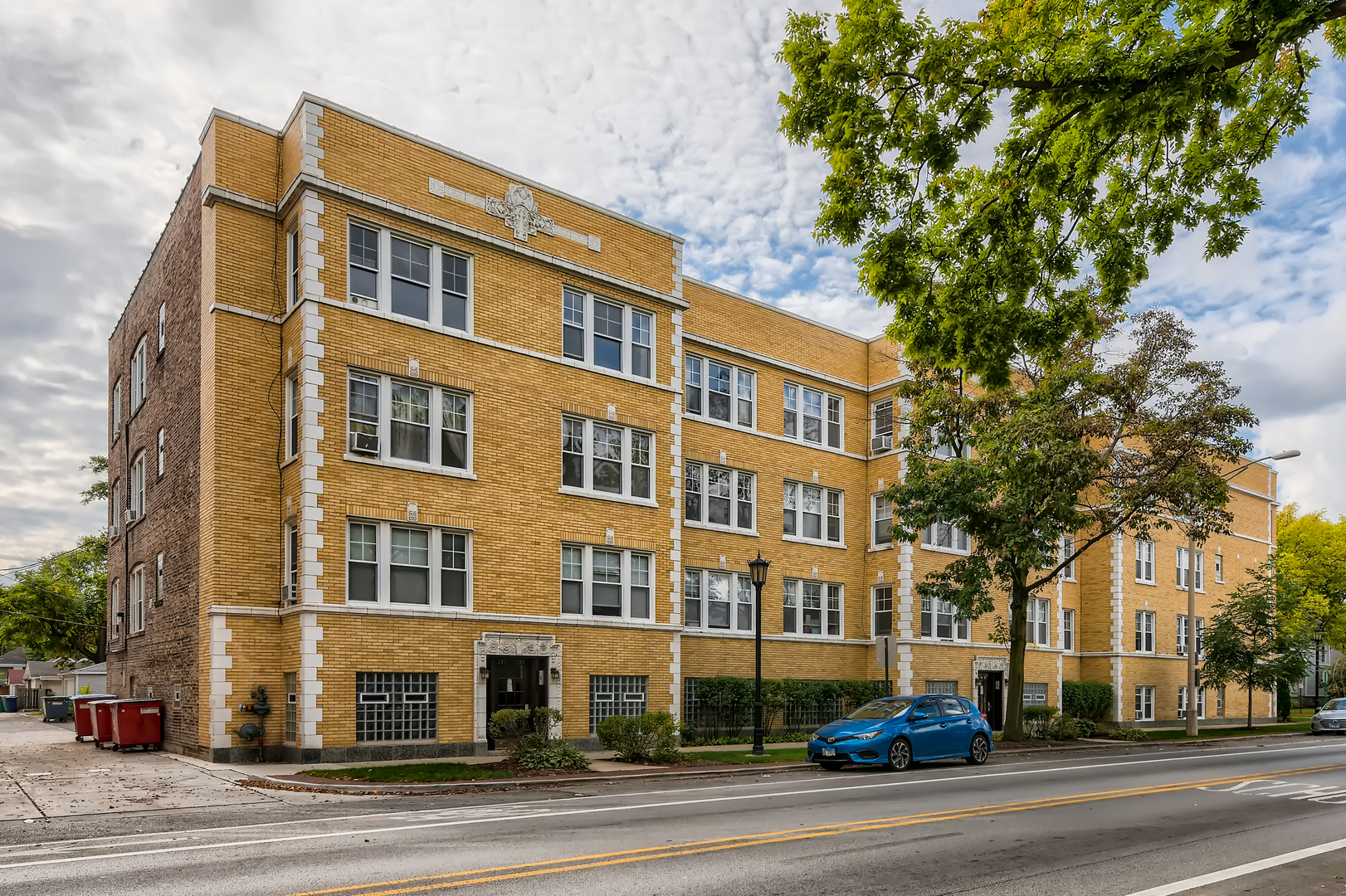 219 Chicago Avenue