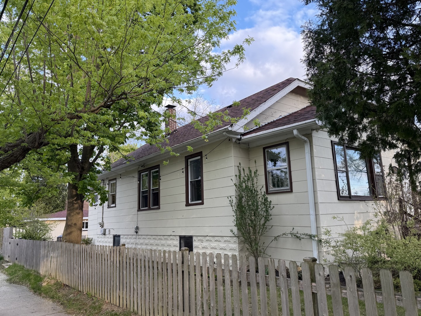 825 Butrick Street