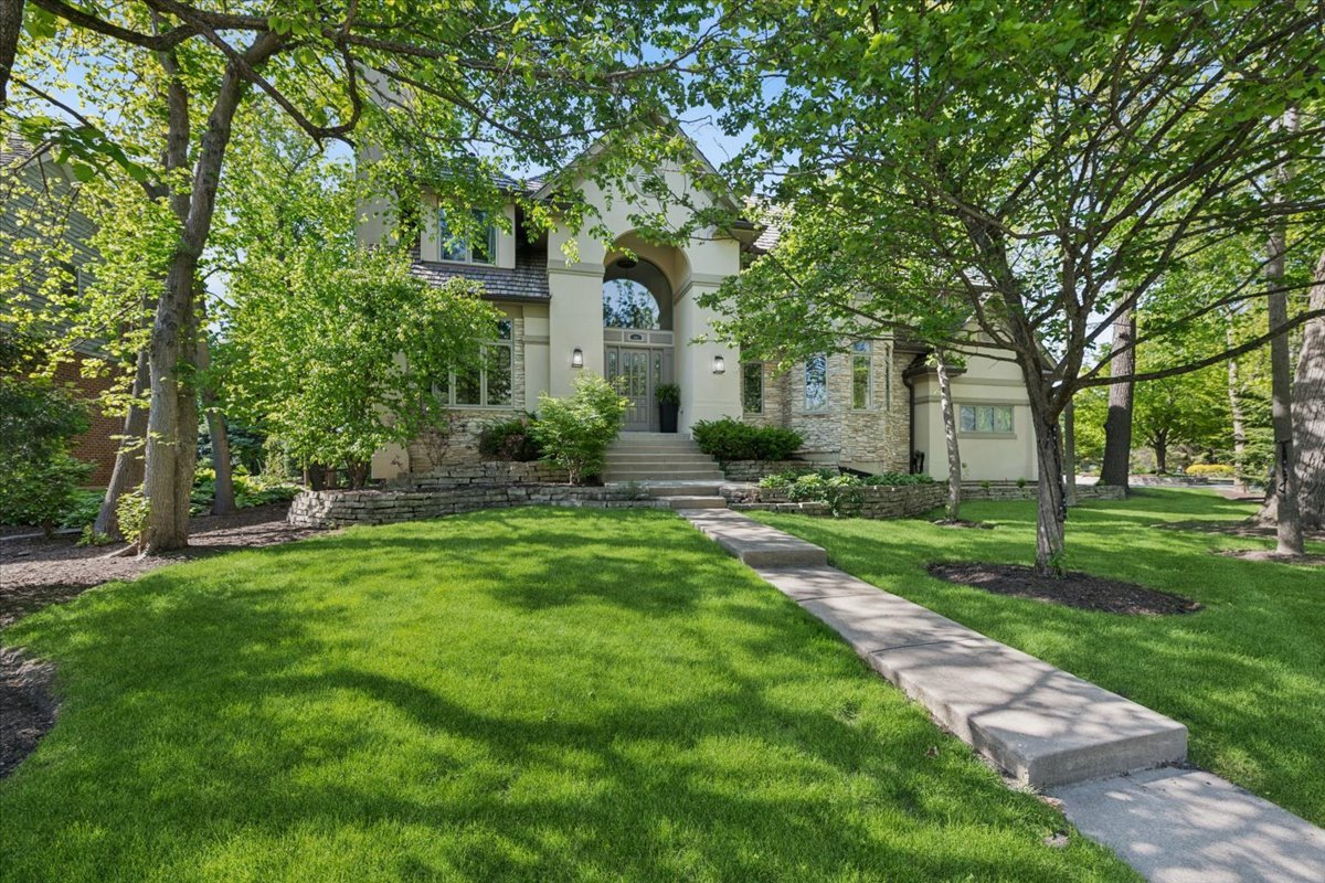 203 Crooked Tree Court
