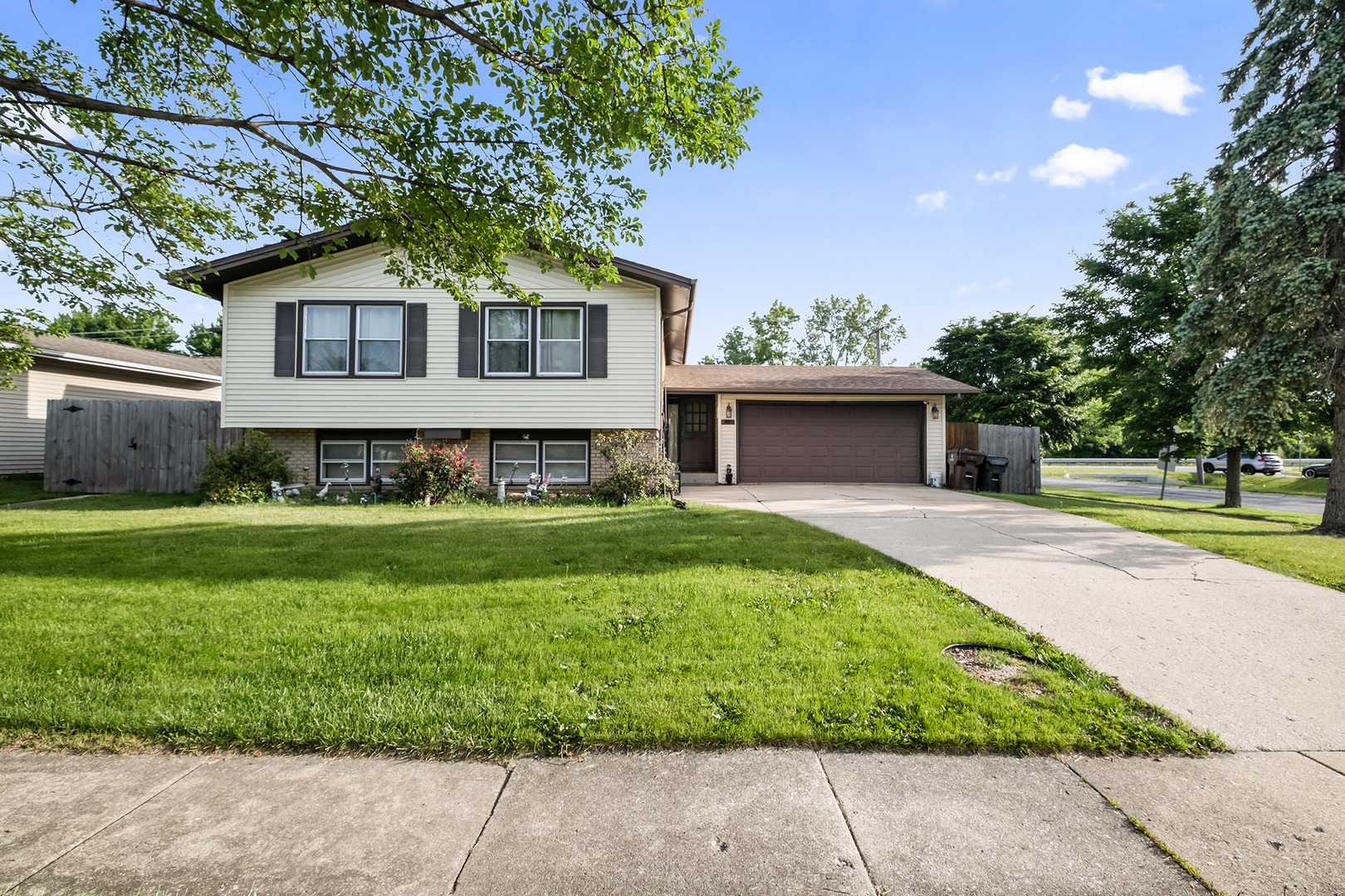 6100 El Morro Lane