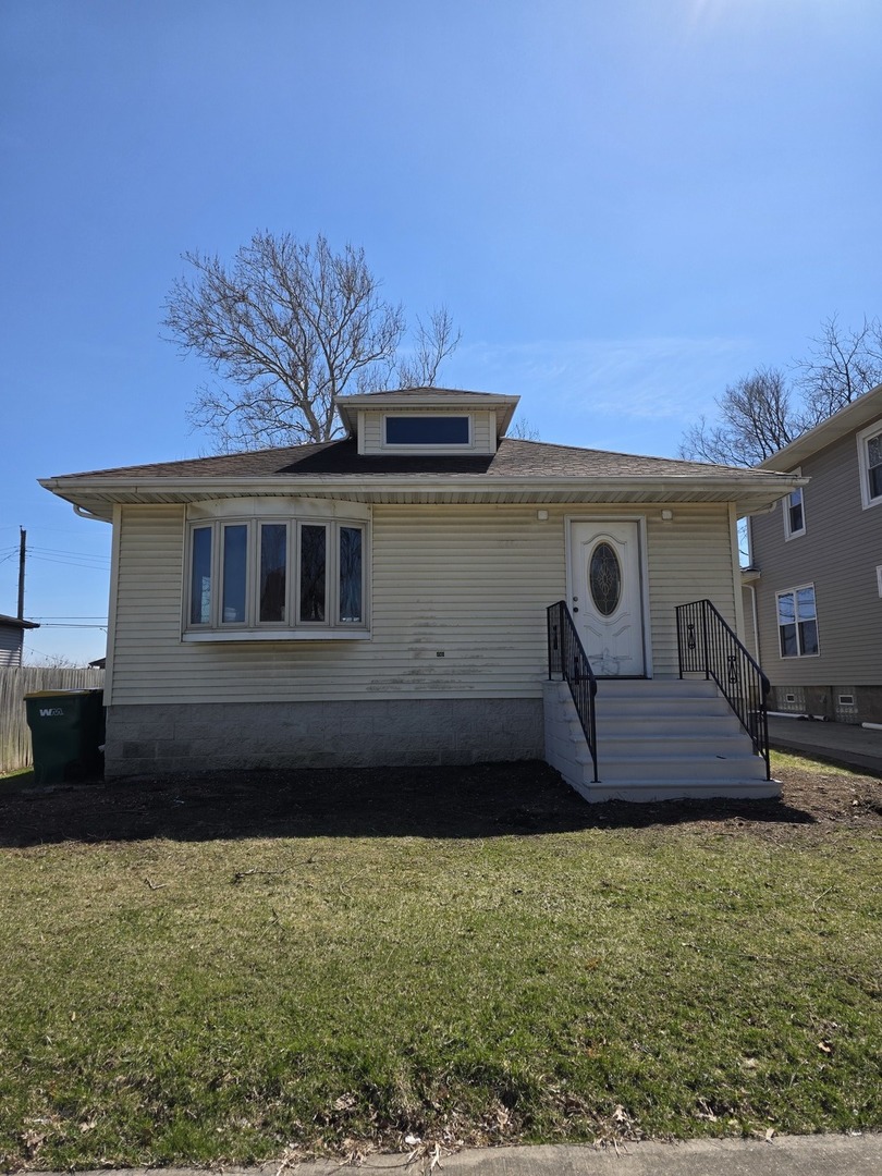 900 Cochrane Avenue